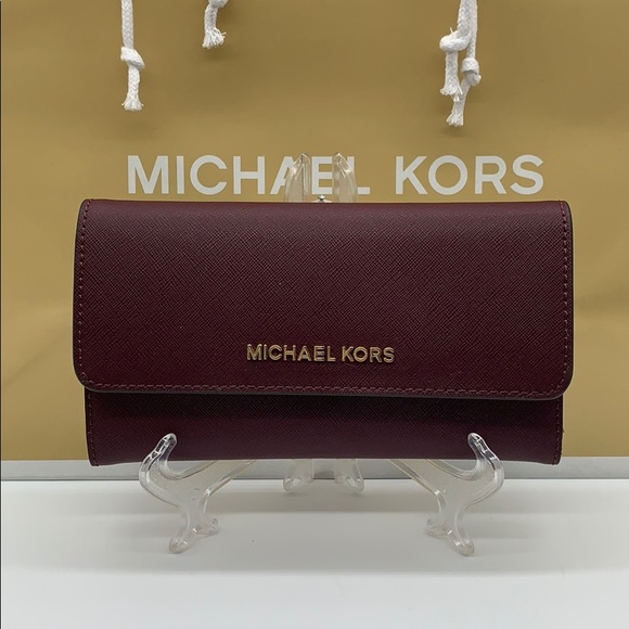 MICHAEL KORS JET SET TRAVEL LG TRIFOLD MERLOT - Picture 12 of 16